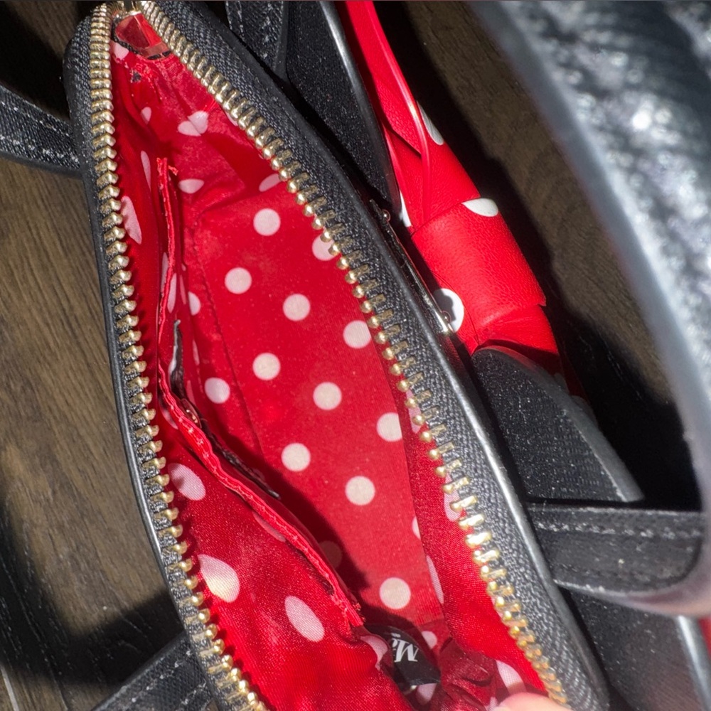 Kate Spade x Disney Minnie Mouse Black Mini Bag - Picture 3 of 3